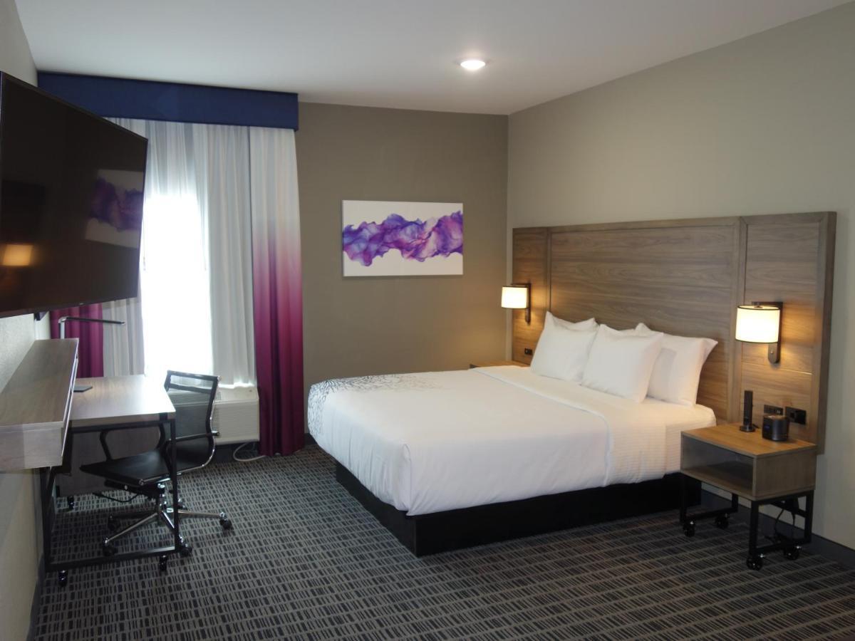 La Quinta By Wyndham San Antonio Alamo City Exterior photo