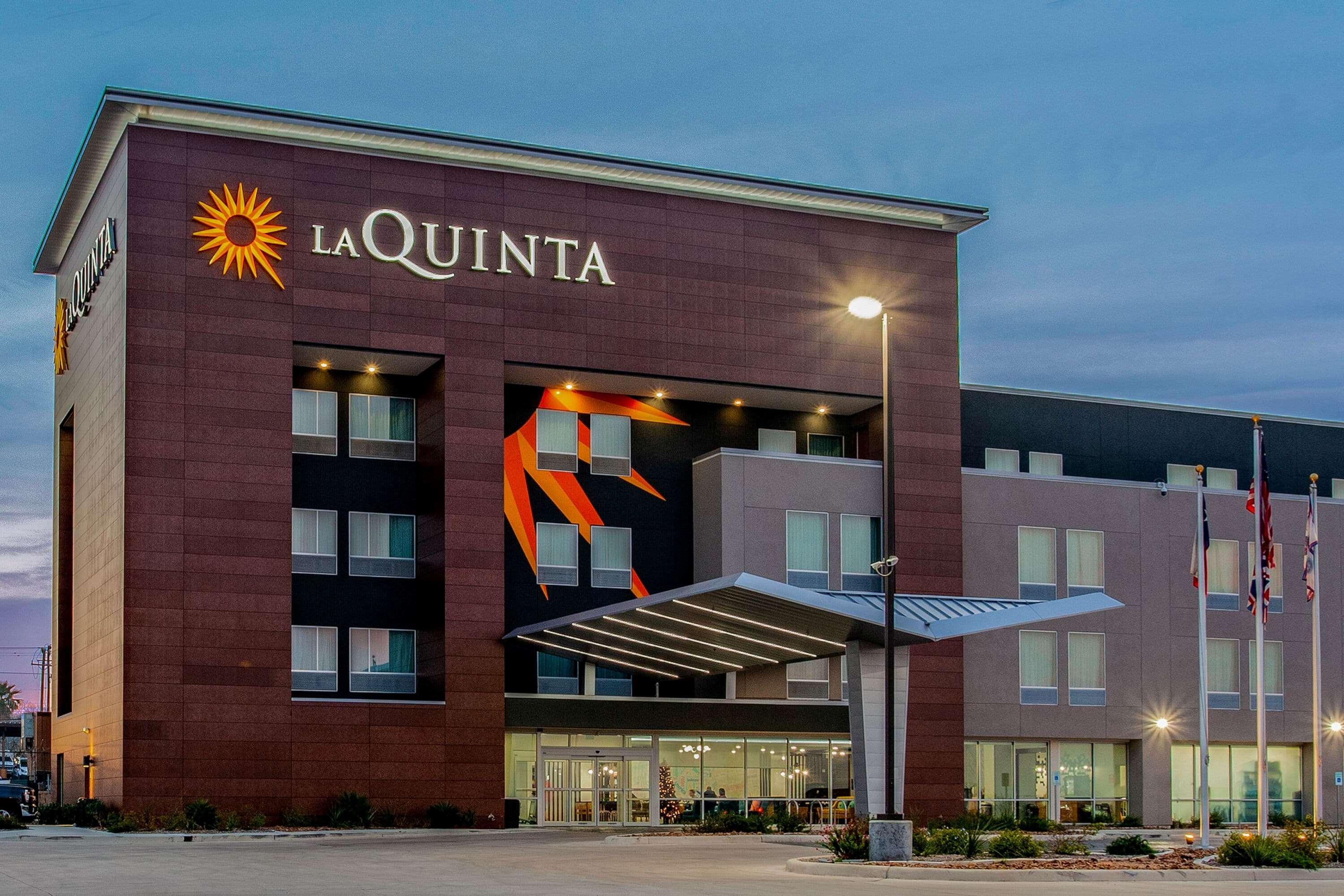 La Quinta By Wyndham San Antonio Alamo City Exterior photo