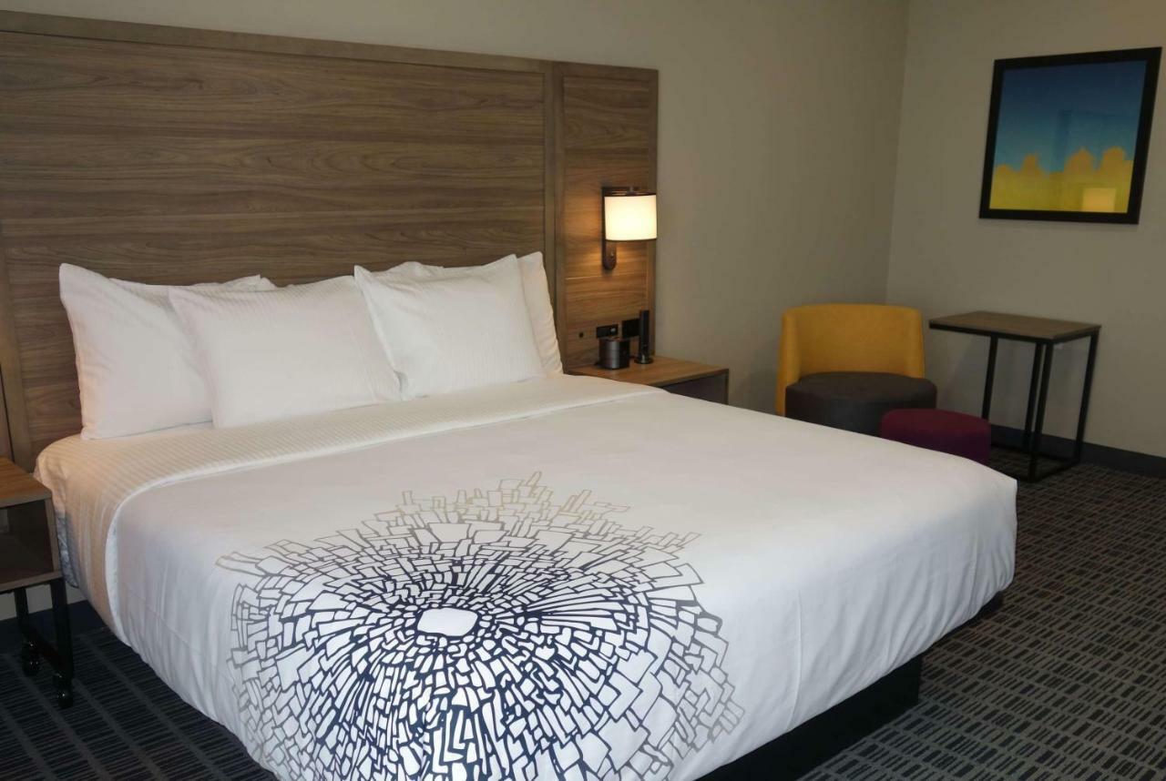 La Quinta By Wyndham San Antonio Alamo City Exterior photo